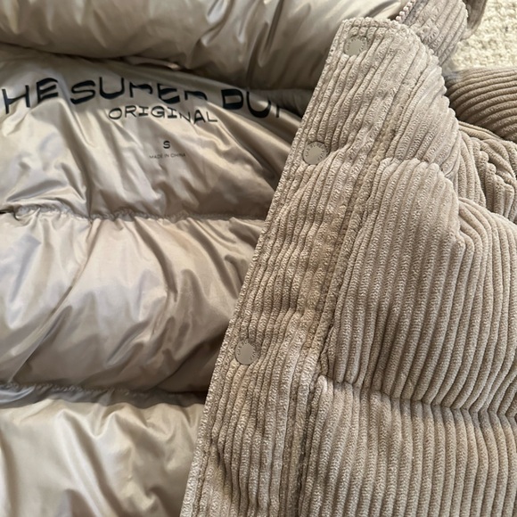 Aritzia Tan Puffer Jacket - Picture 5 of 5